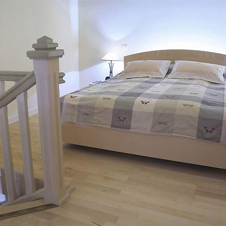Chateau Les Crostes Hotel Лорг Екстериор снимка