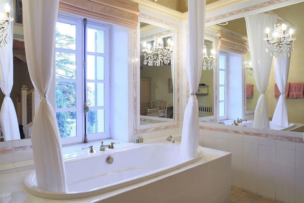 Chateau Les Crostes Hotel Лорг Екстериор снимка