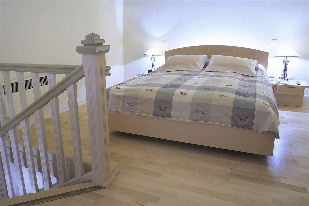 Chateau Les Crostes Hotel Лорг Екстериор снимка